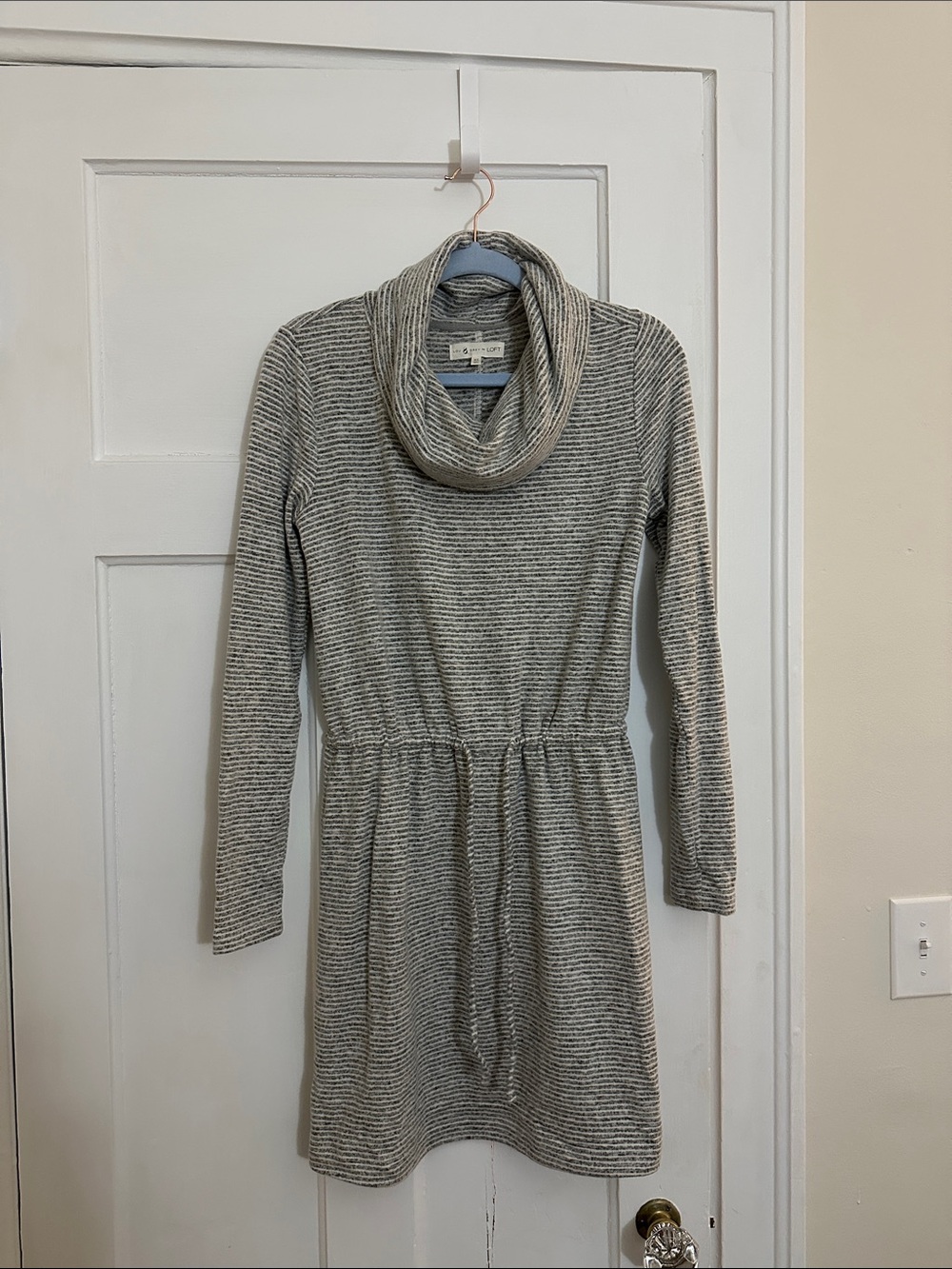 Lou & Grey Gray Striped Cowl Neck Long Sleeve Dress